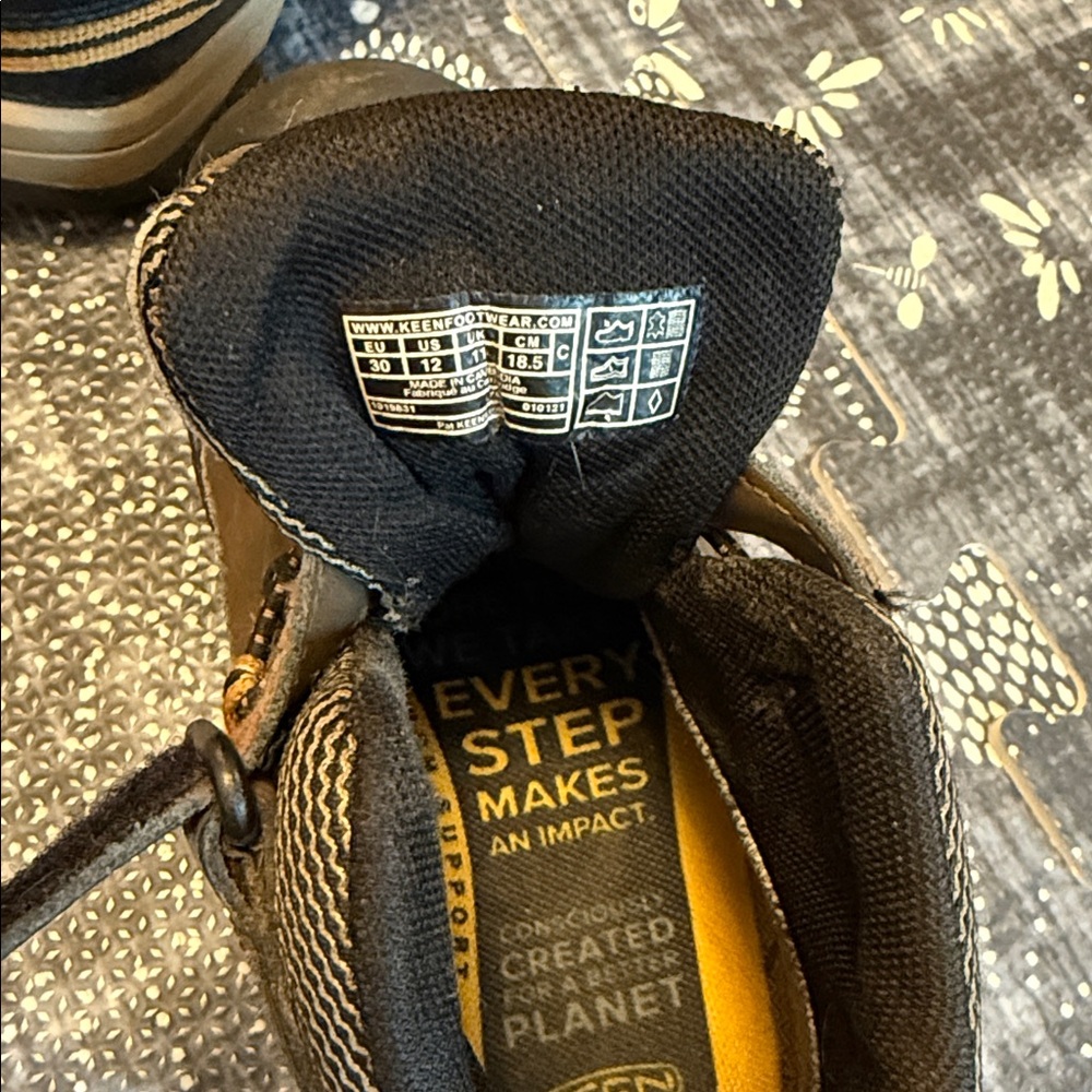 Keen 12 Targhee Kids Waterproof Shoes - Picture 7 of 11